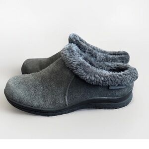 Minnetonka Indoor/Outdoor Mule Clog Slippers Gray Faux Fur Women’s Size 8
